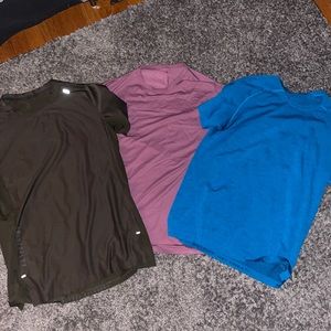 Men’s medium Lululemon T shirts